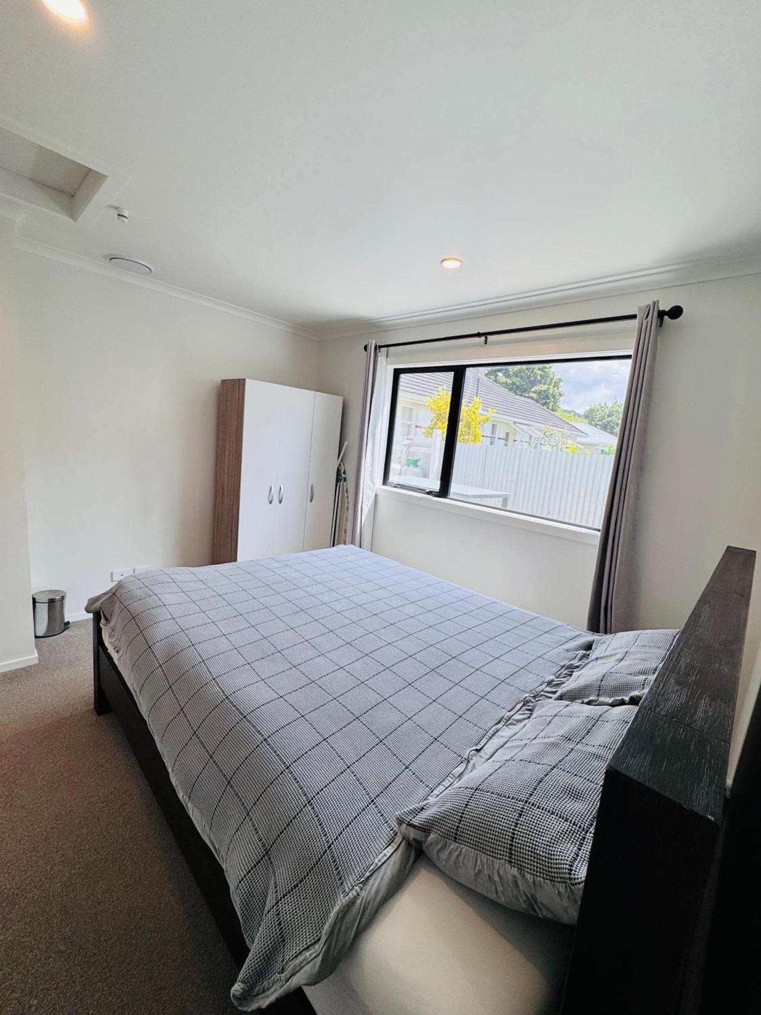 Modern 1 Bedroom Guest House Upper Hutt Exterior photo