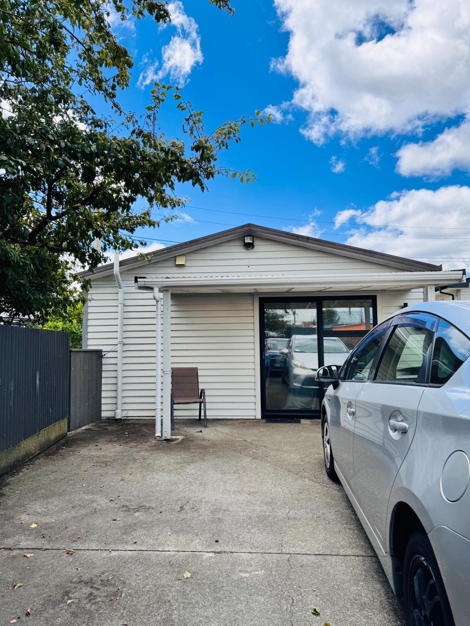 Modern 1 Bedroom Guest House Upper Hutt Exterior photo
